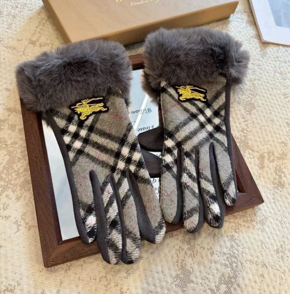 Burberry Grey Check Fur Trim Winter Gloves
